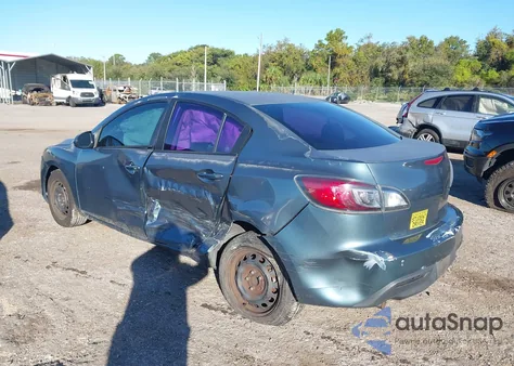 2011 Mazda Mazda3 I Sport z USA, uszkodzony, nr VIN JM1BL1UF5B1366568